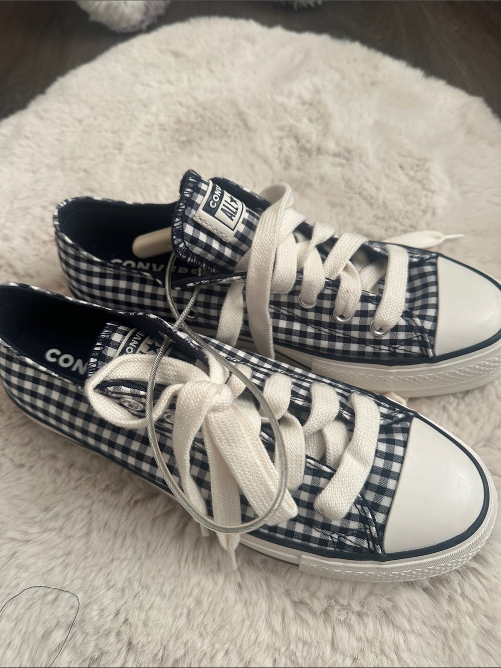 Converse Women’s Low Top Sneakers - Navy & White Gingham size 9